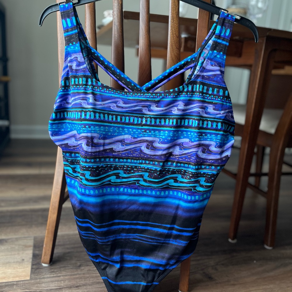 Great Lengths Black/Teal/Purple Striped Swimsuit Size 20! Flattering and Comfy! - Picture 9 of 9